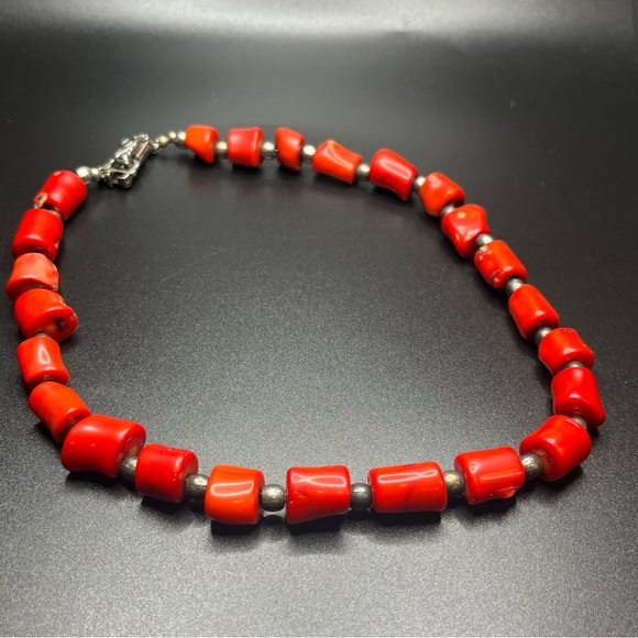 Vintage Chunky Red Bead Necklace | natural stone Tribal Style | Silver Tone - Picture 9 of 10